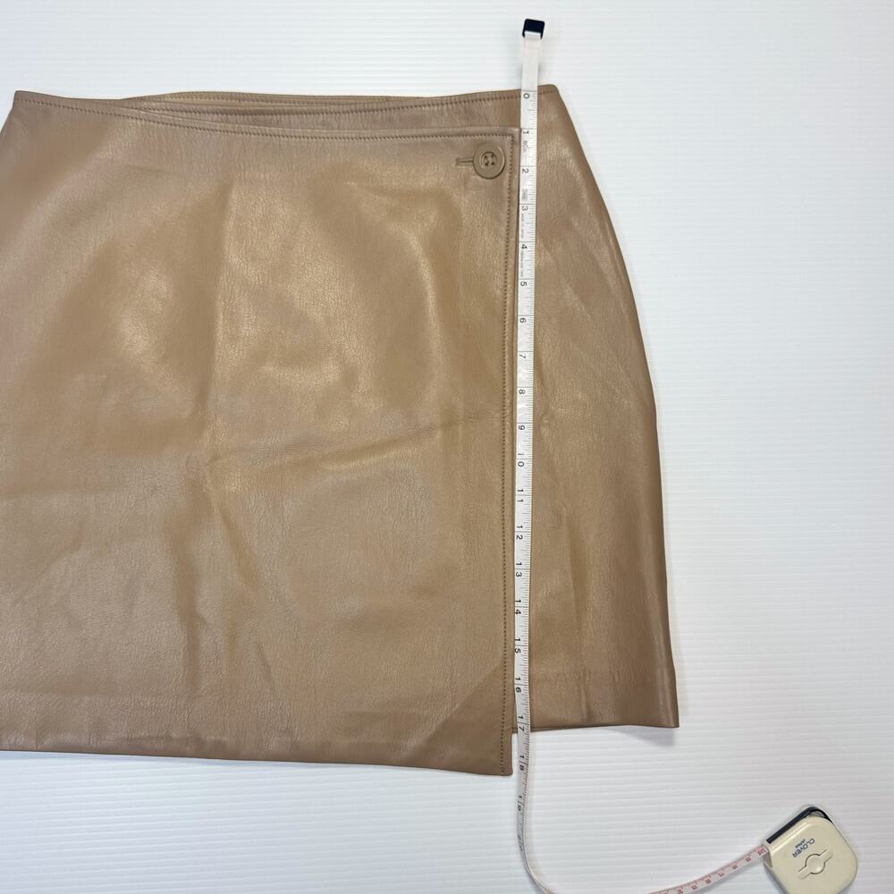 Babaton Aritzia Vicinity Faux Leather Camel Wrap Mini Skirt Women’s 10 Y2K Date - Picture 8 of 16